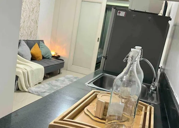 Sea Affordable Staycation Apartment Manila